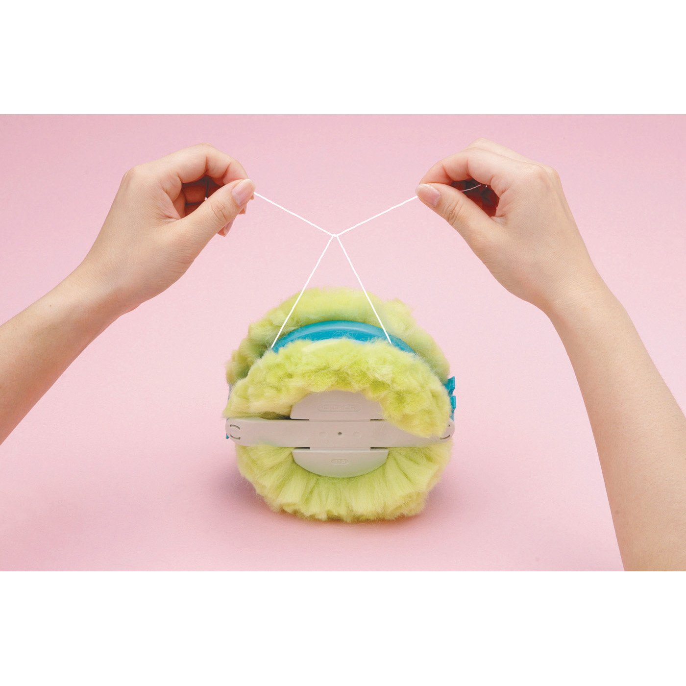 Extra Large Pom-Pom Maker — The Nifty Knitter